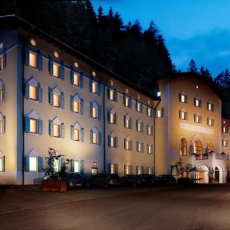 Bagni di Rabbi Hotel Terme Di Rabbi מראה חיצוני תמונה