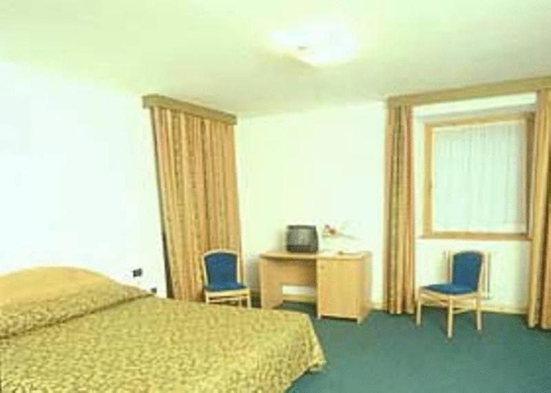 Bagni di Rabbi Hotel Terme Di Rabbi מראה חיצוני תמונה
